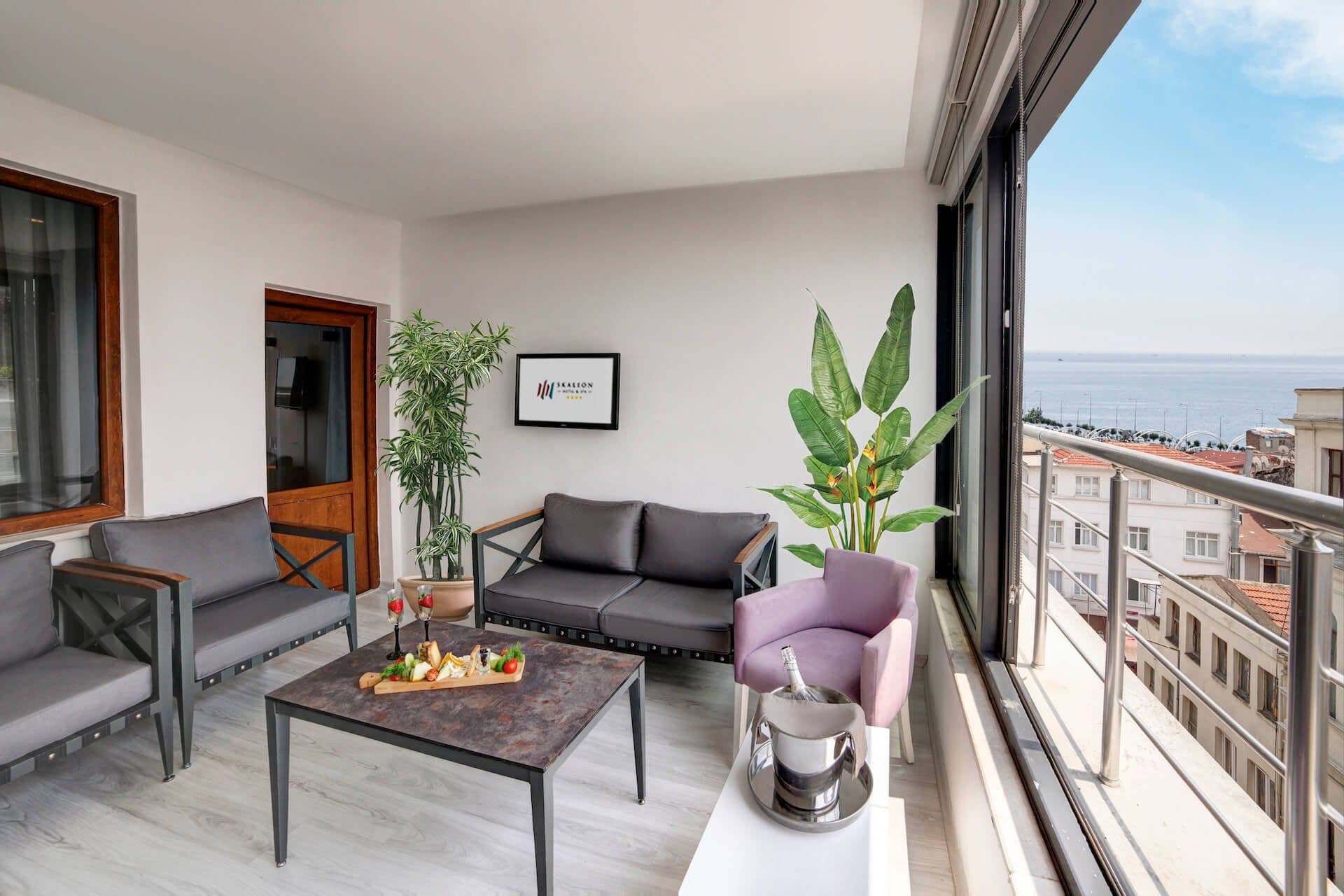 Family Suite With Sea View, Terrace